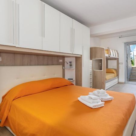 Oristano 5 Pers Appartamento Exteriér fotografie